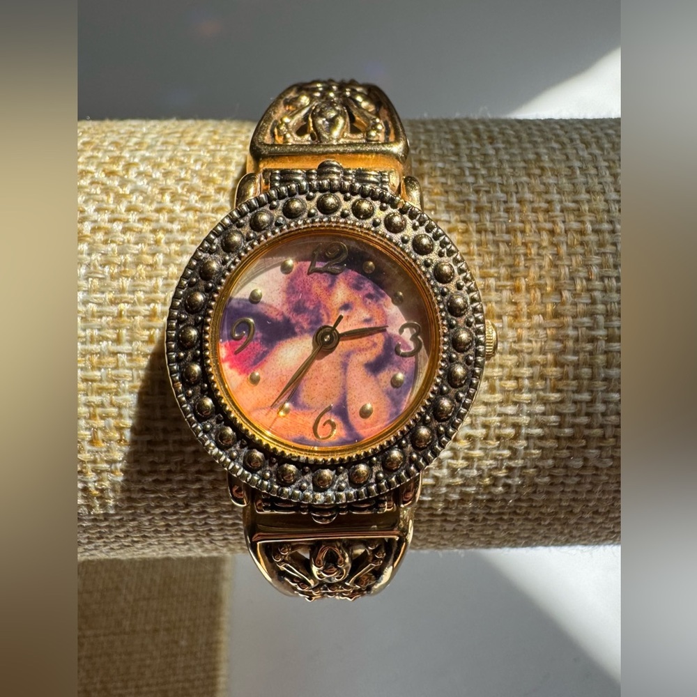 Vintage 1990’s SII Gold-Tone Bracelet Watch with Cherub Dial
